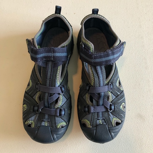 merrell boys water shoes
